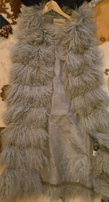 Елеци и палта естествена кожа и косъм