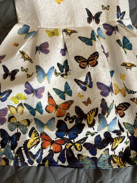 Rochie cu fluturași
