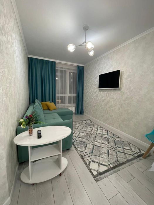 Квартира посуточно район аэропорта, Мега Силквэй