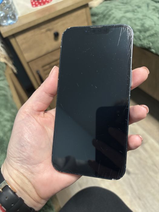 Iphone 13 128gb 88 % батерия