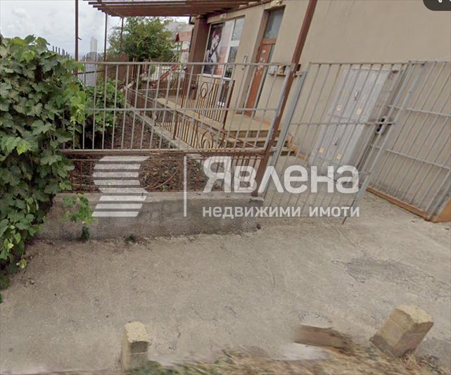 Продава се Офис в Бургас, Меден рудник - зона А - 76 кв.м за 950 €/кв.м - Снимка #1