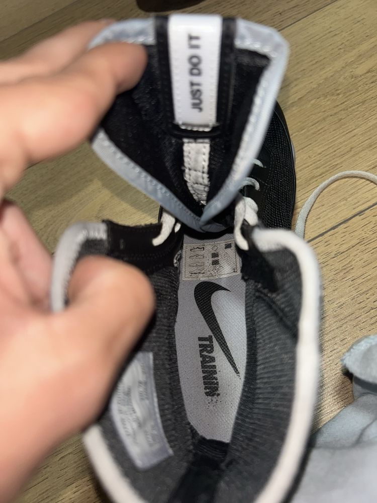 Incaltaminte nike box machomai v2