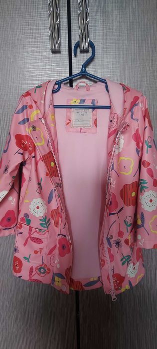 Продам ветровку-дождевик Mothercare на девочку 2-3 лет