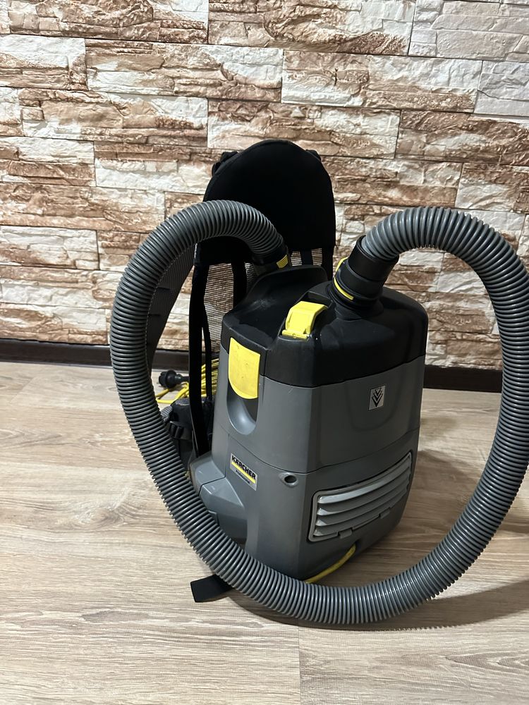 Ранцевый пылесос Karcher BV5/1