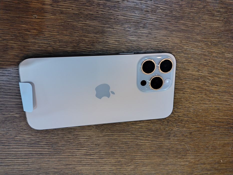 Vând iPhone 16 Pro Max 256 GB nou  0 cicluri de încărcare