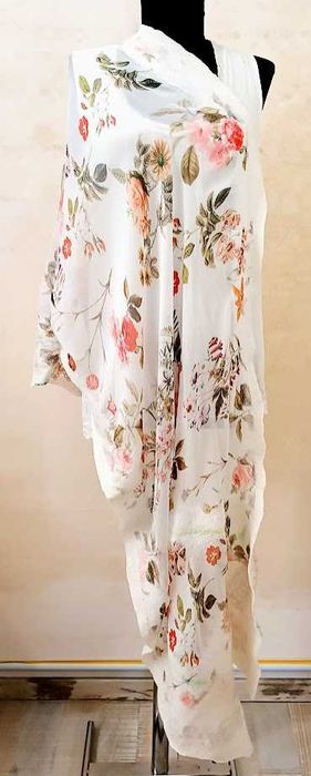 Филцов шал , ръчно изработен чрез мокро плъстене от вълна и коприна