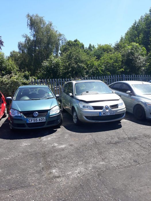 Capotã Renault Scenic 2 facelift