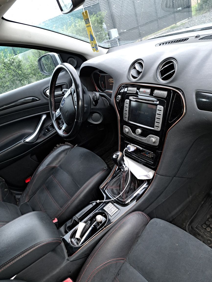 Ford  Mondeo  2.2 Titanium  S