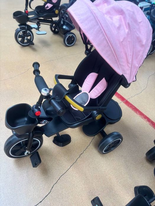 Tricicleta pentru copii 
Negru roz gri sau albastru 
Au poziție de som