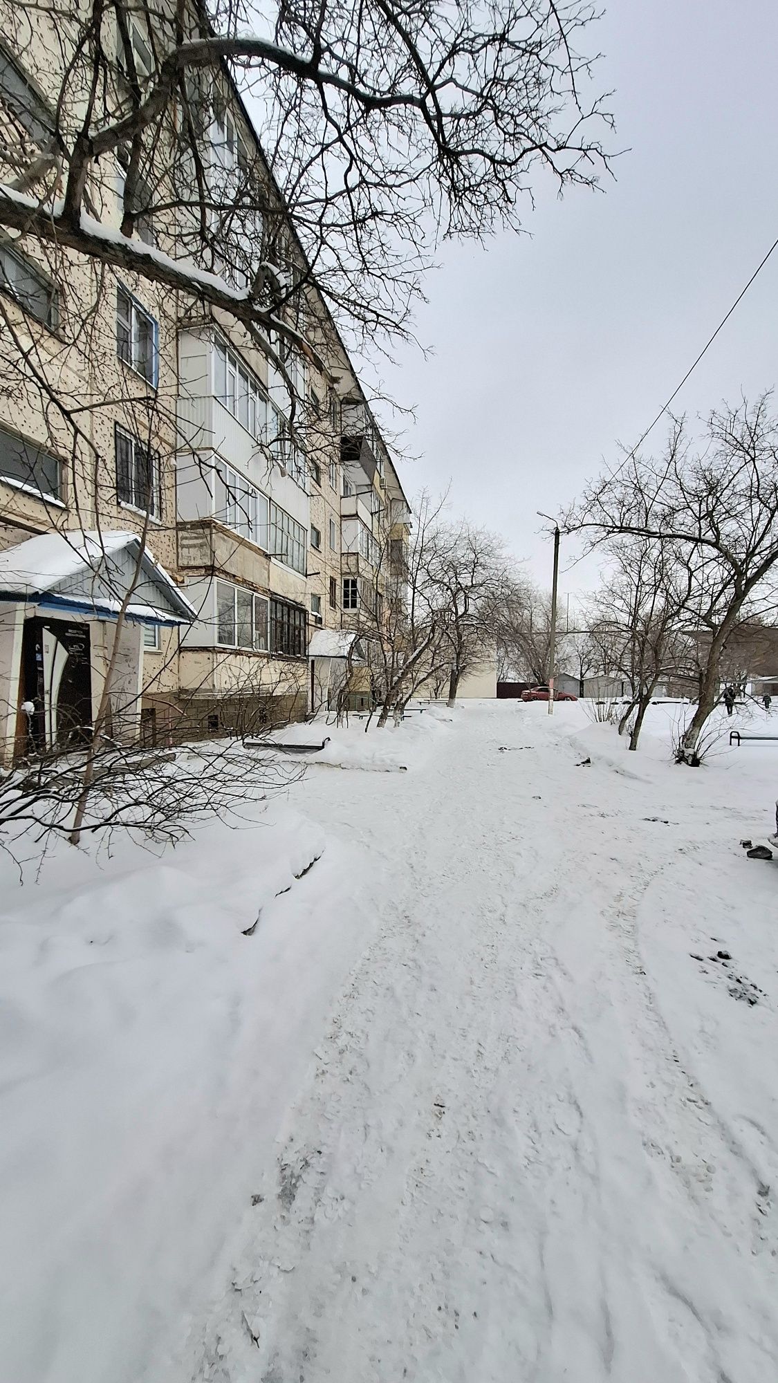 продаётся 4 ком Автопарк