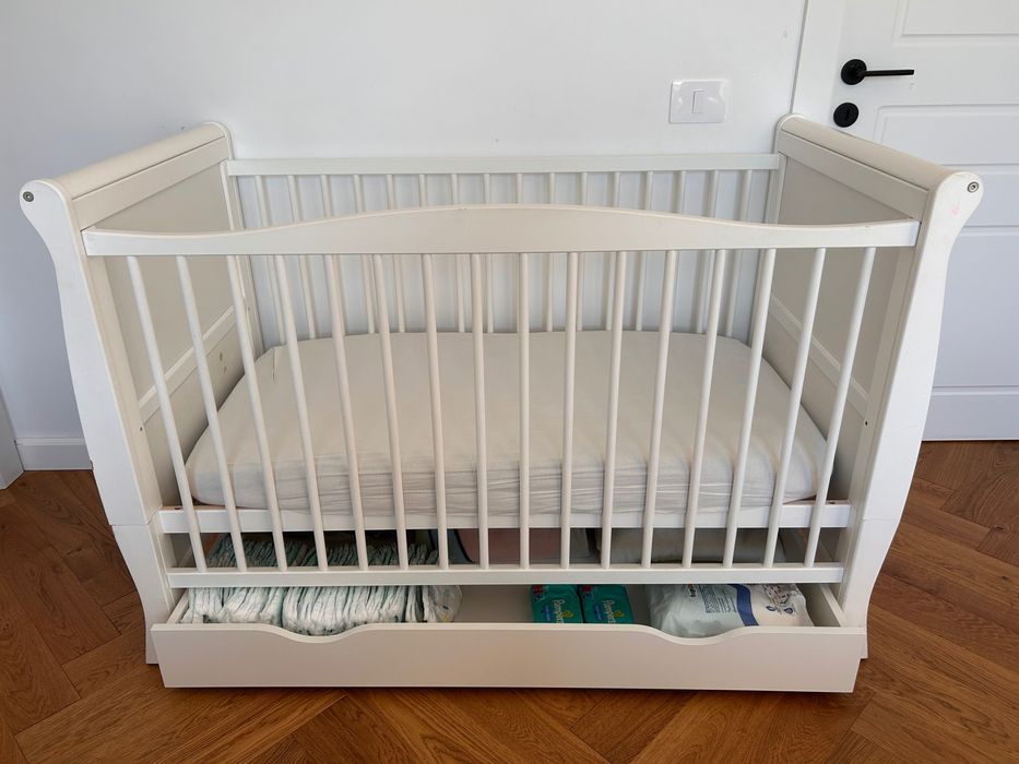 Pătuț cu saltea inclusă