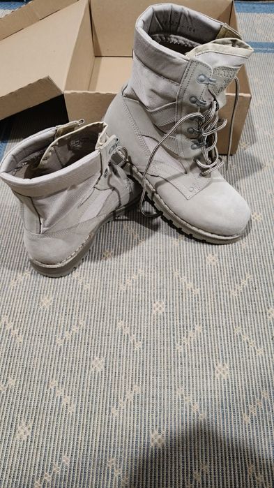 Bocanci militari iarna vara