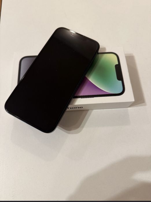 Vand Iphone 14 negru