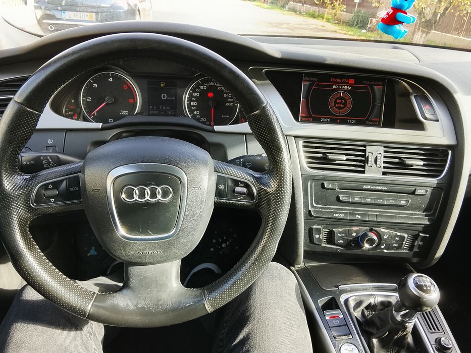 Vând audi A4 b8 143 cai