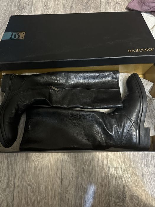 Кожанные женские сапоги