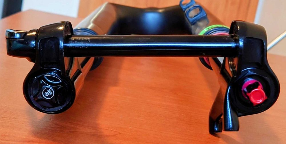 Вилка RockShox RS-1 карбон 29", ход 110mm, Push Remote с Gate control