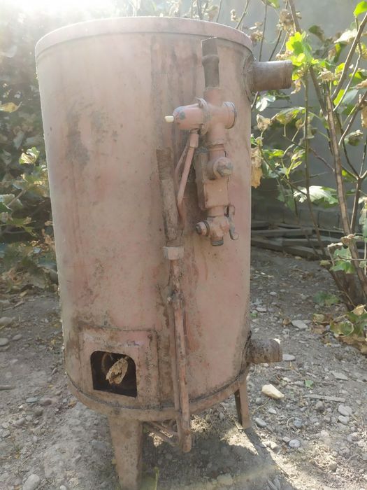 Рабочий газовый котёл