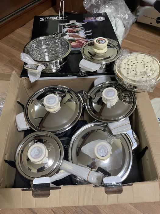 Кастрюли 8 штук новые