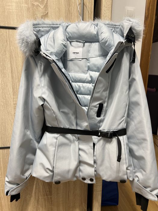 Светло синьо ски яке