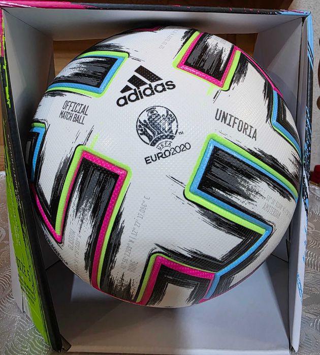 Официална футболна топка