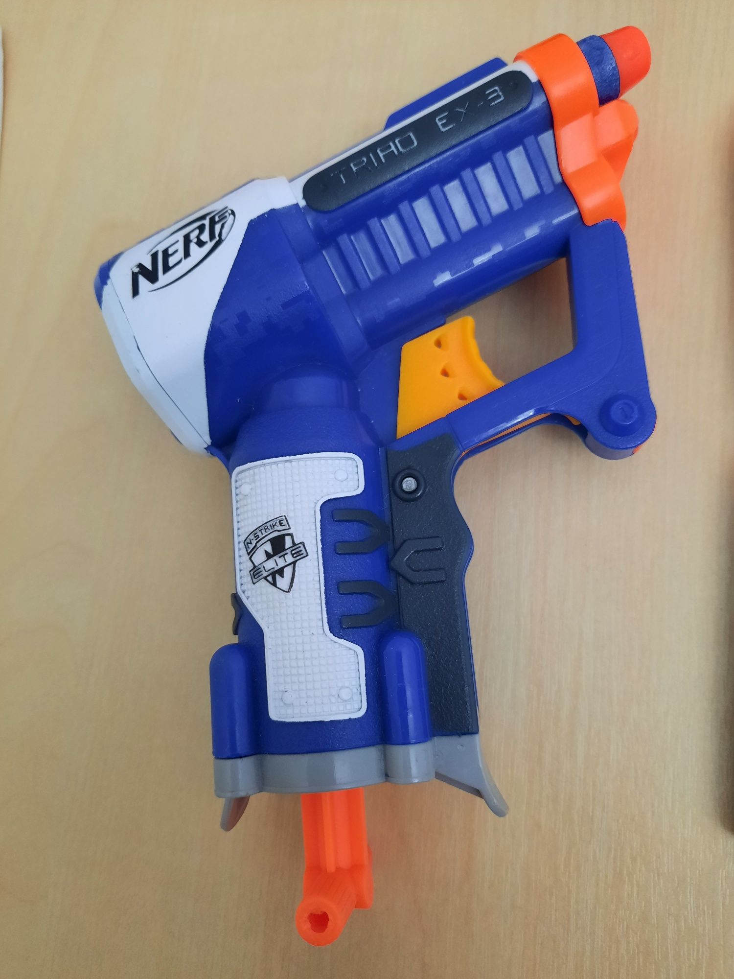 Nerf пистолет с пульками
