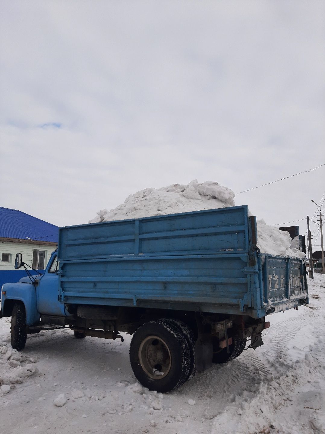 Доставлю уголь, песок, щебень, опилки, дрова