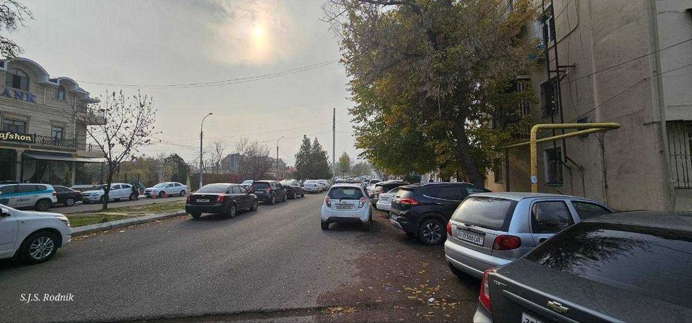 ПРОДАЕТСЯ 3/1/5 КВАРТИРА Ор-р:  ТЦ Ривьера, кафе Нурафшон