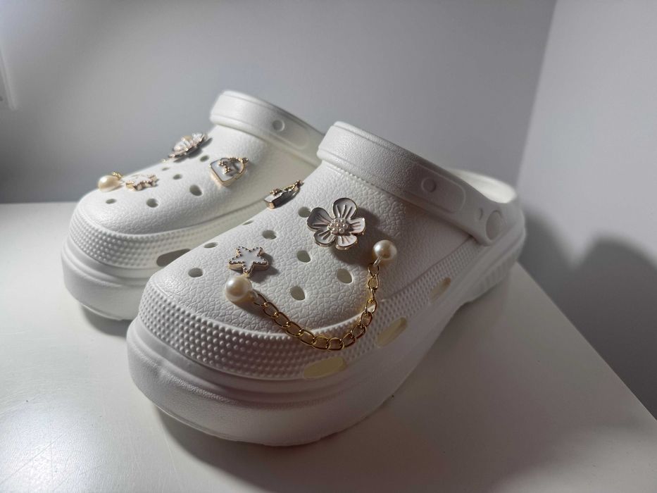 Crocs de vanzare diferite culori