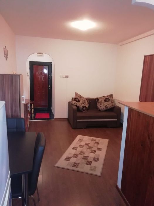 Garsoniera de închiriat zona Județean