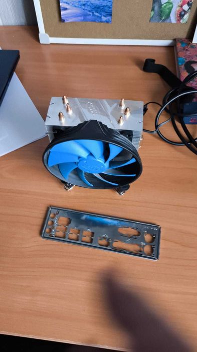 Продам комплект I5-9400F, H310M S2H 2.0 МАТ ПЛАТА, 8 ГБ DDR4, КУЛЕР