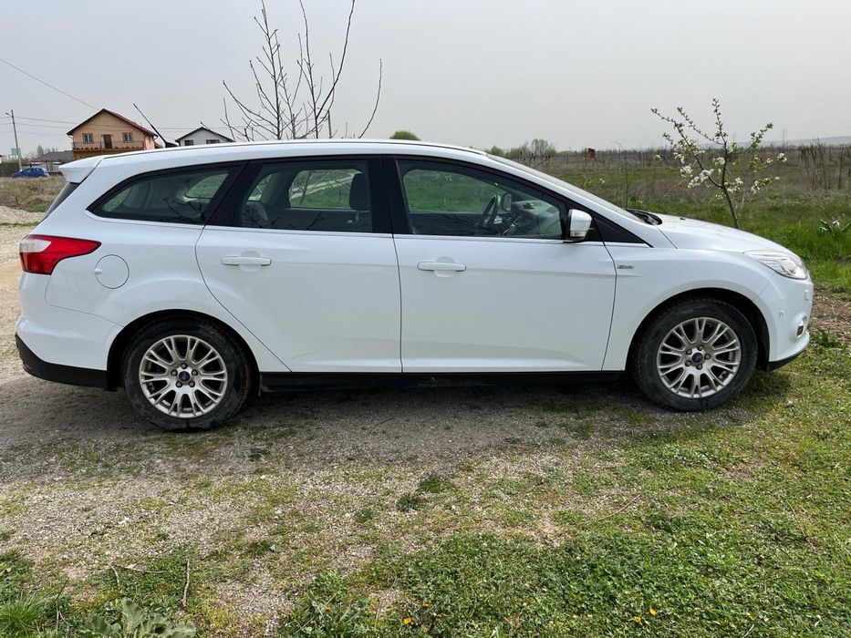 Ford Focus 2012 , masina este in stare buna , nu are probleme tehnice