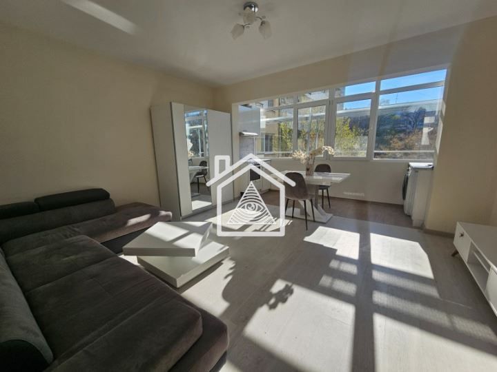 Продава се Двустаен апартамент в Пловдив, Коматево - 48 кв.м за 1750 €/кв.м - Снимка #3