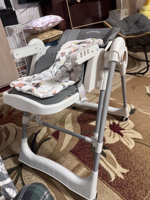 Стул для кормления младенца