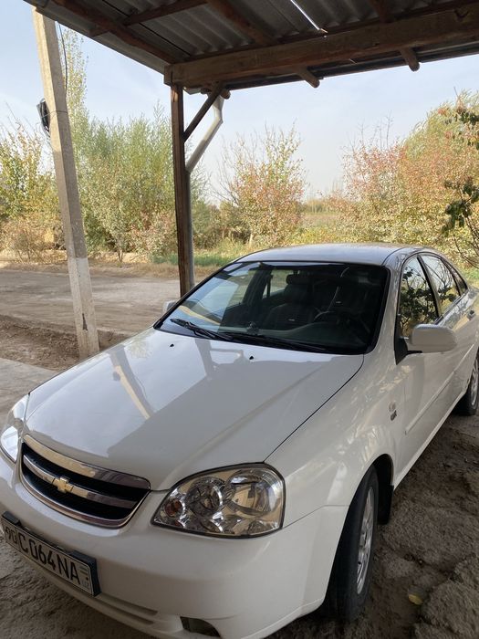 Lacetti 1.8 Sotiladi hamma yeri yaxshi kraska 100% oʻziniki