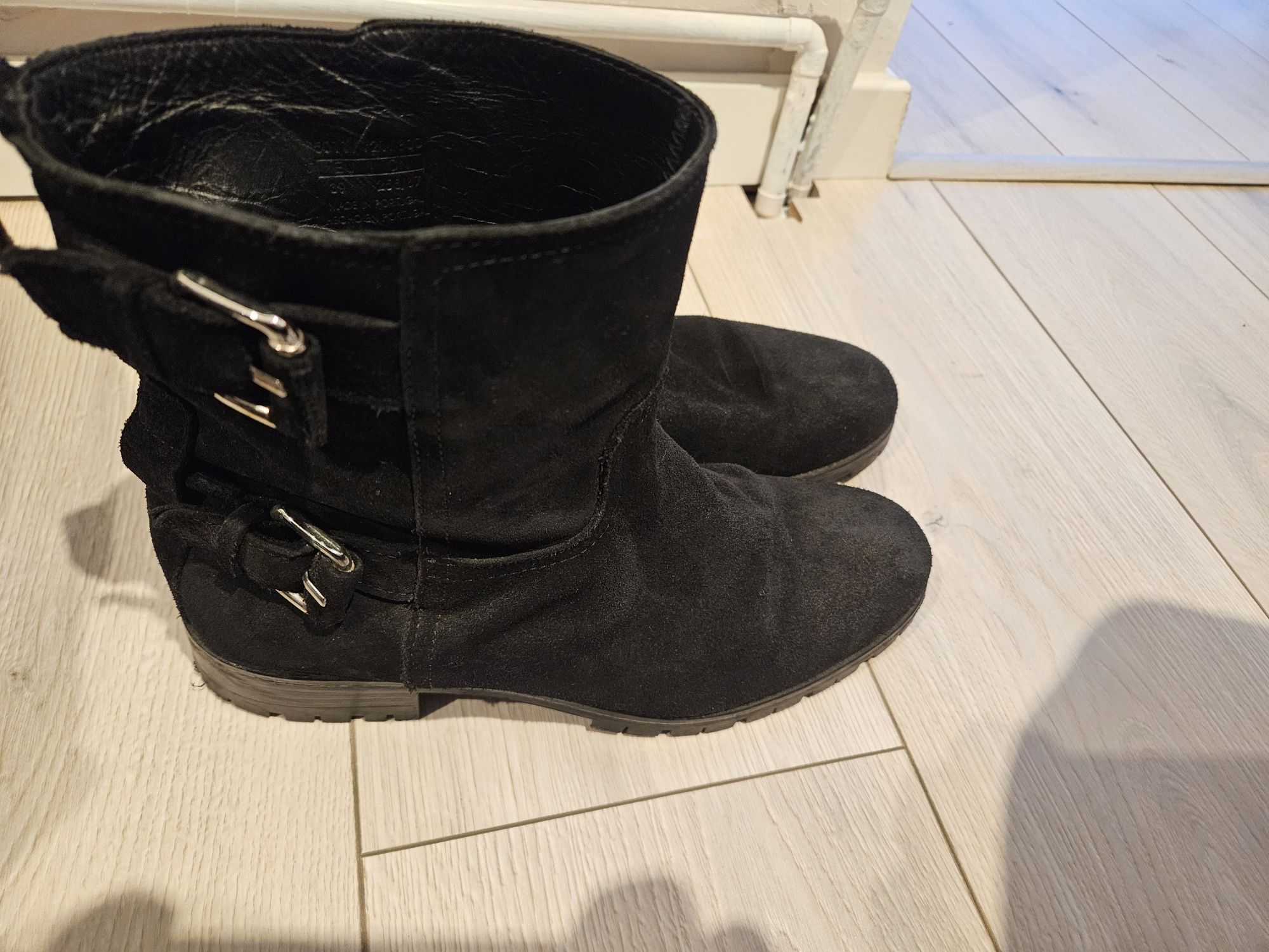 Ghete Massimo Dutti