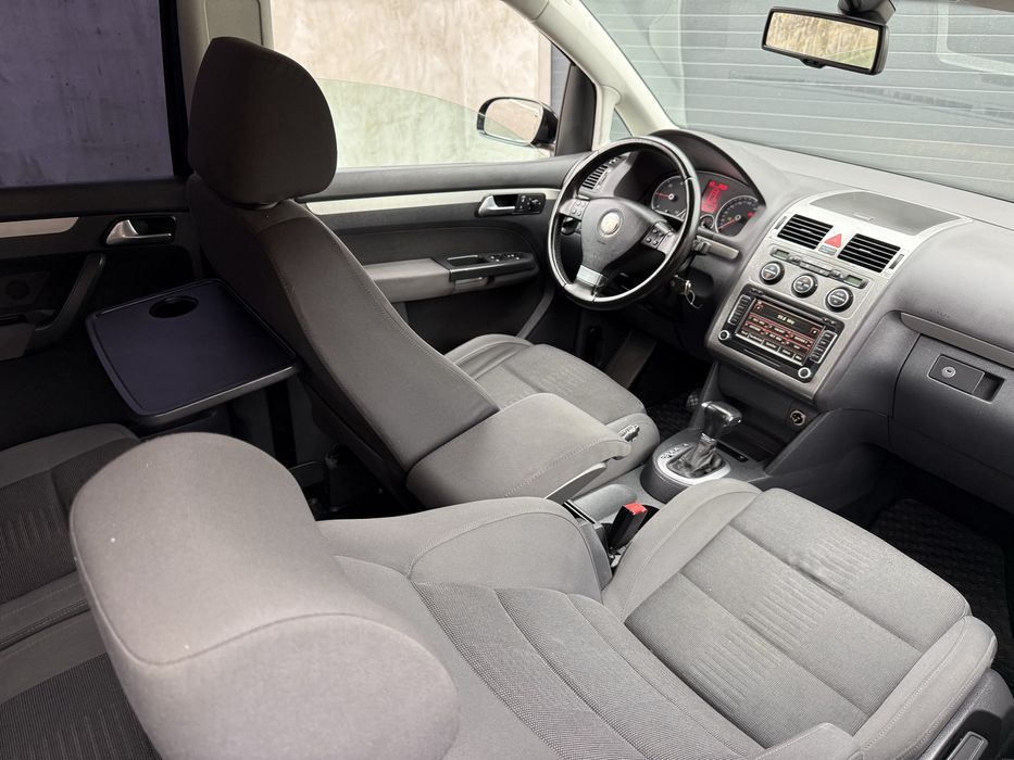 Touran • RLine • 2.0 TDI • Xenon • Automat •