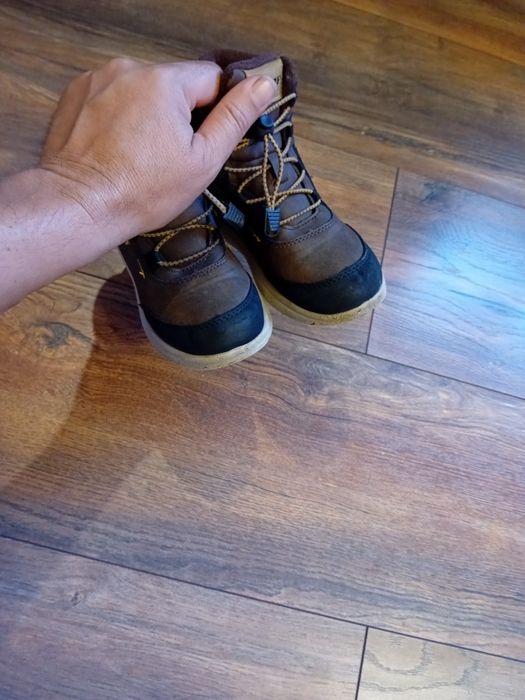 Детски леки боти