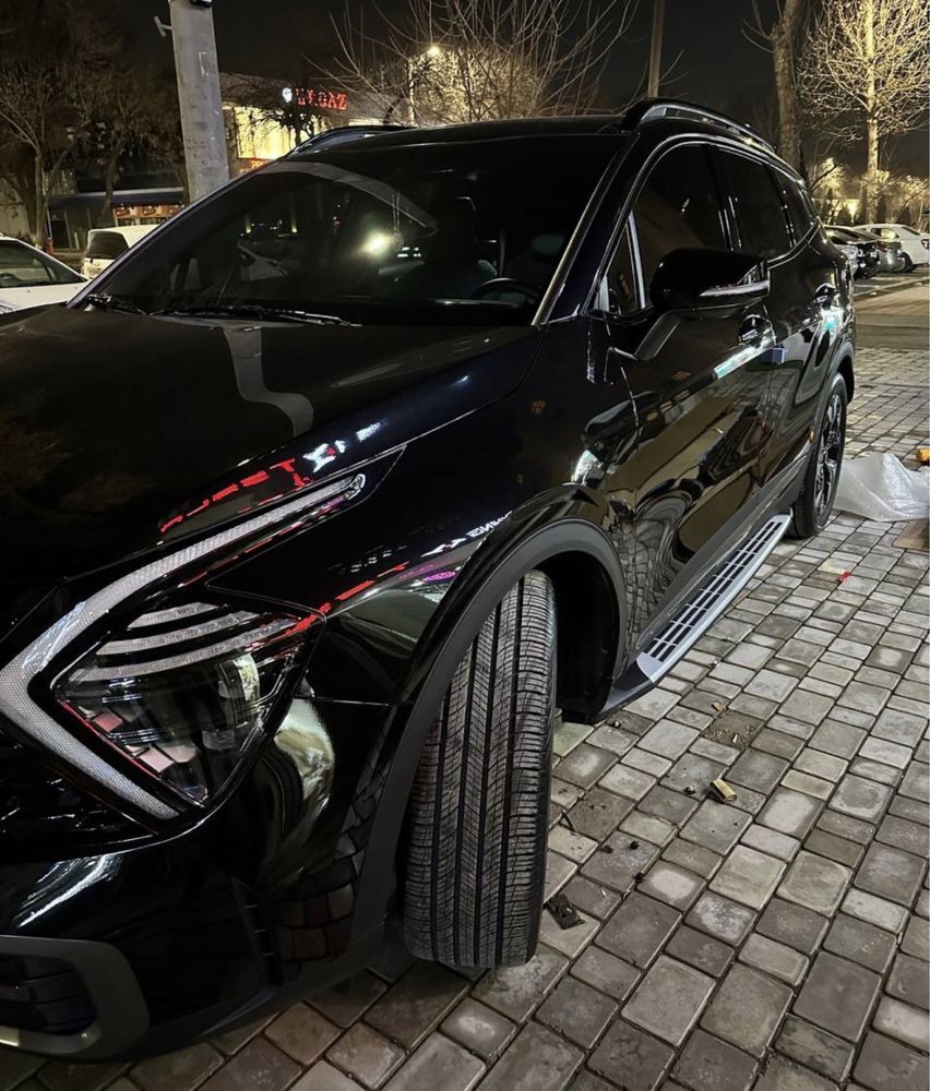 Kia Sportage parog sifatli odam ko’taradi