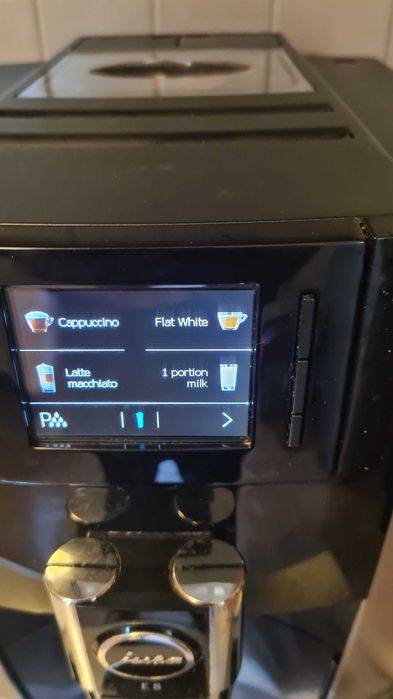 Vand espressor Jura E8