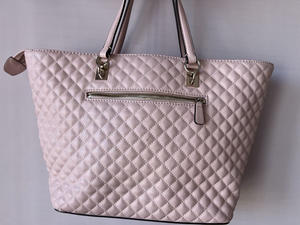 Оригинална чанта GUESS