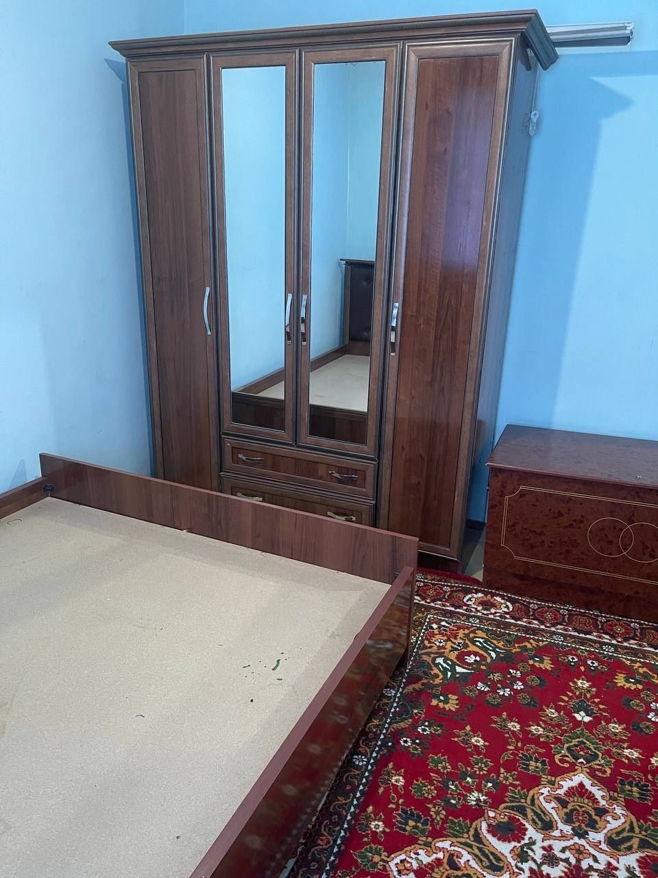 2 xonali kv ijaraga beriladi.