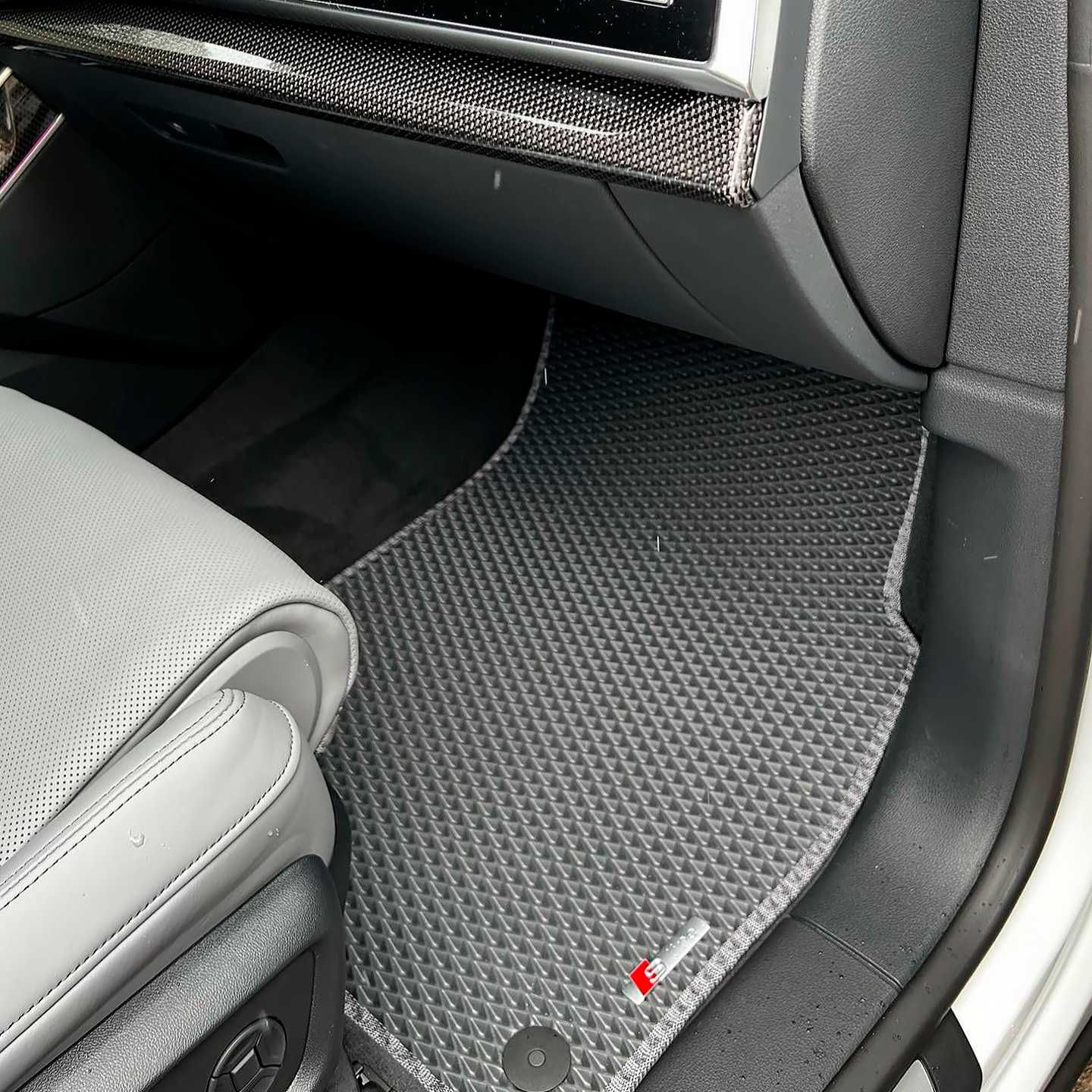 Covorase auto croitorie individuala -  Audi, BMW, Volkswagen, Toyota..