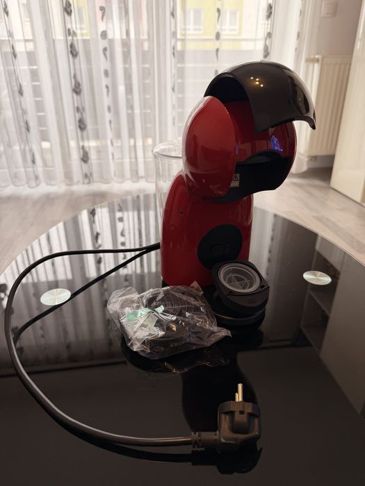 Vand espressor cu capsule Nescafe Piccolo XS