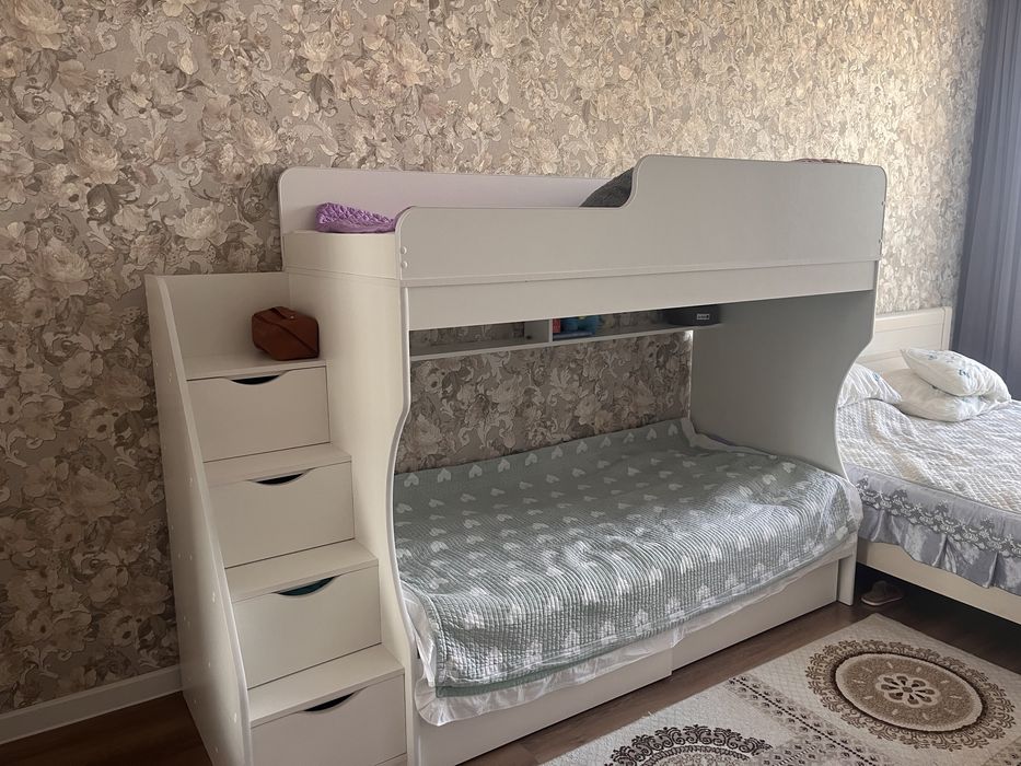кровать двухъярусная