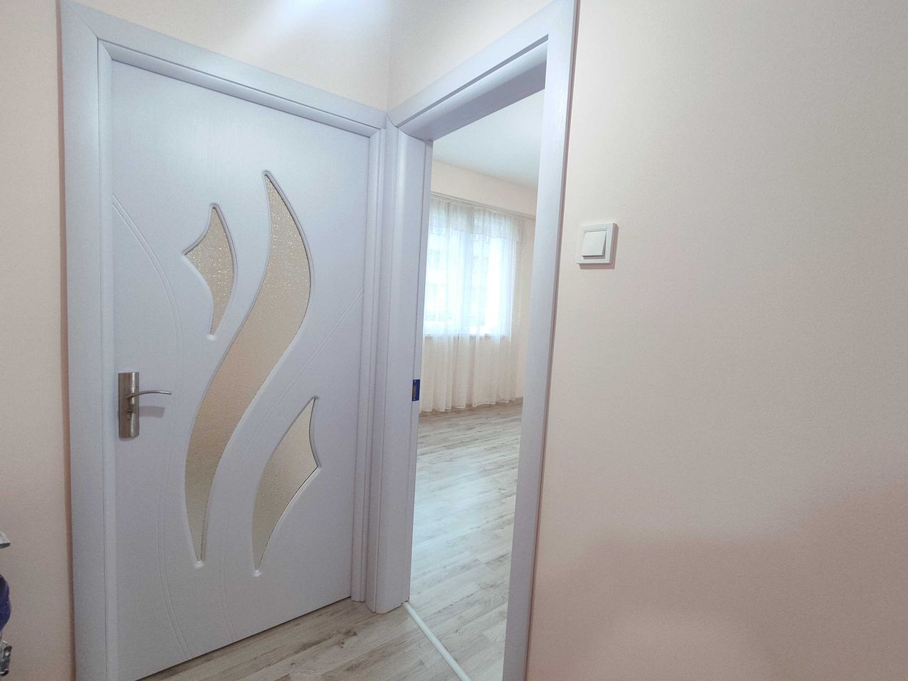 Продава се Тристаен апартамент в Силистра, Митница - 71 кв.м за 1027 €/кв.м - Снимка #3