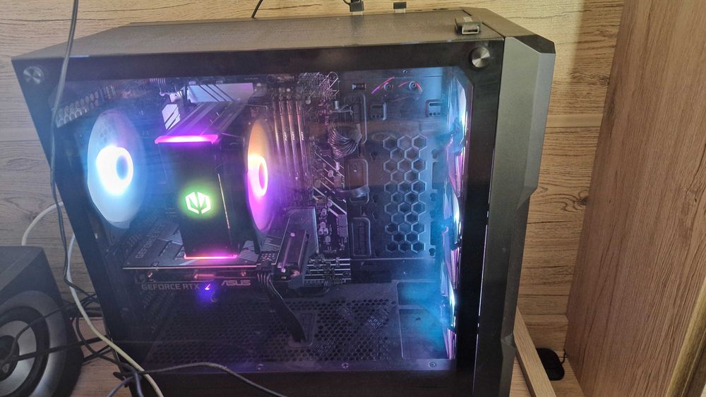 De vanzare pc gamin balaur de la pc garage