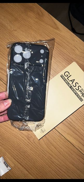 Силиконов калъф и 3 бр стъклени протектори за Iphone 17 pro max