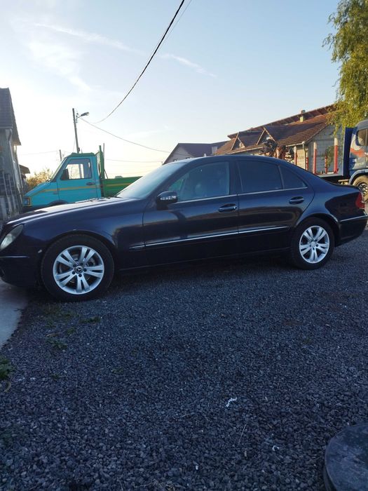 Vând Mercedes E clas w211
