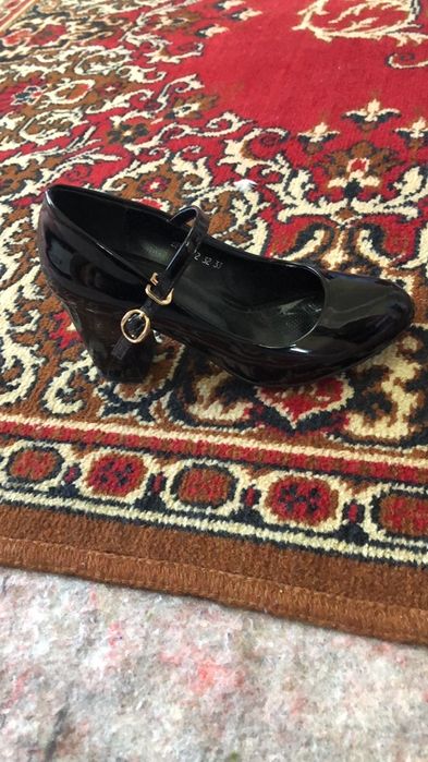 Продам Обувь 33-34 размер