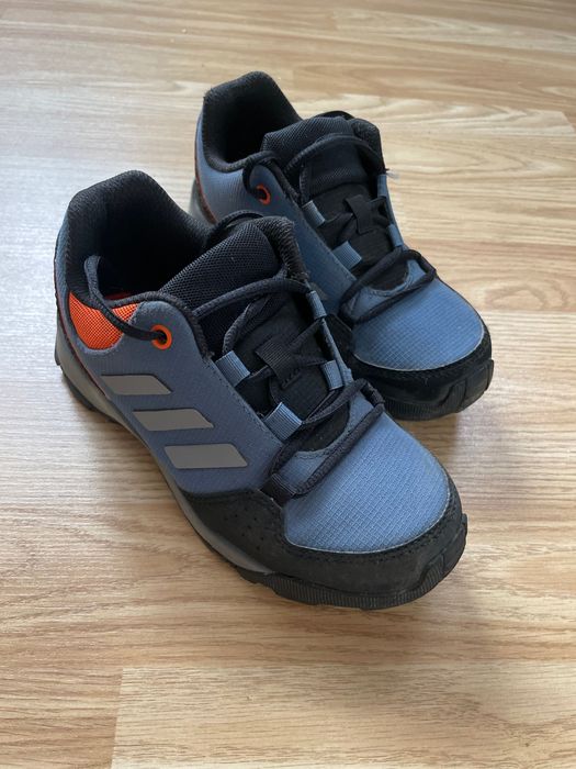 Vand adidasi drumetie Adidas marime 30